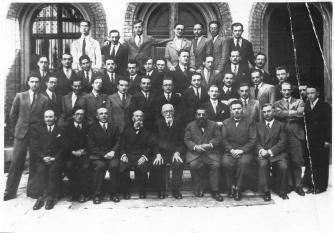 Uczniowie i nauczyciele z seminarium rabinicznego w 1936. 